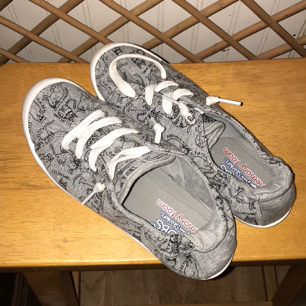 Bobs Skechers Slip On Gray Cat Print Sneakers 7.5